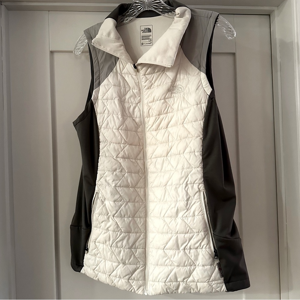 The North Face Thermoball active vest 
Size XL